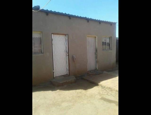 2 BEDROOM HOUSE FOR SALE IN EMDENI